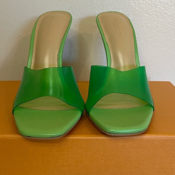 TONY BIANCO Serri Sandal in Vinylite & Lime Nappa - Picture 6 of 12